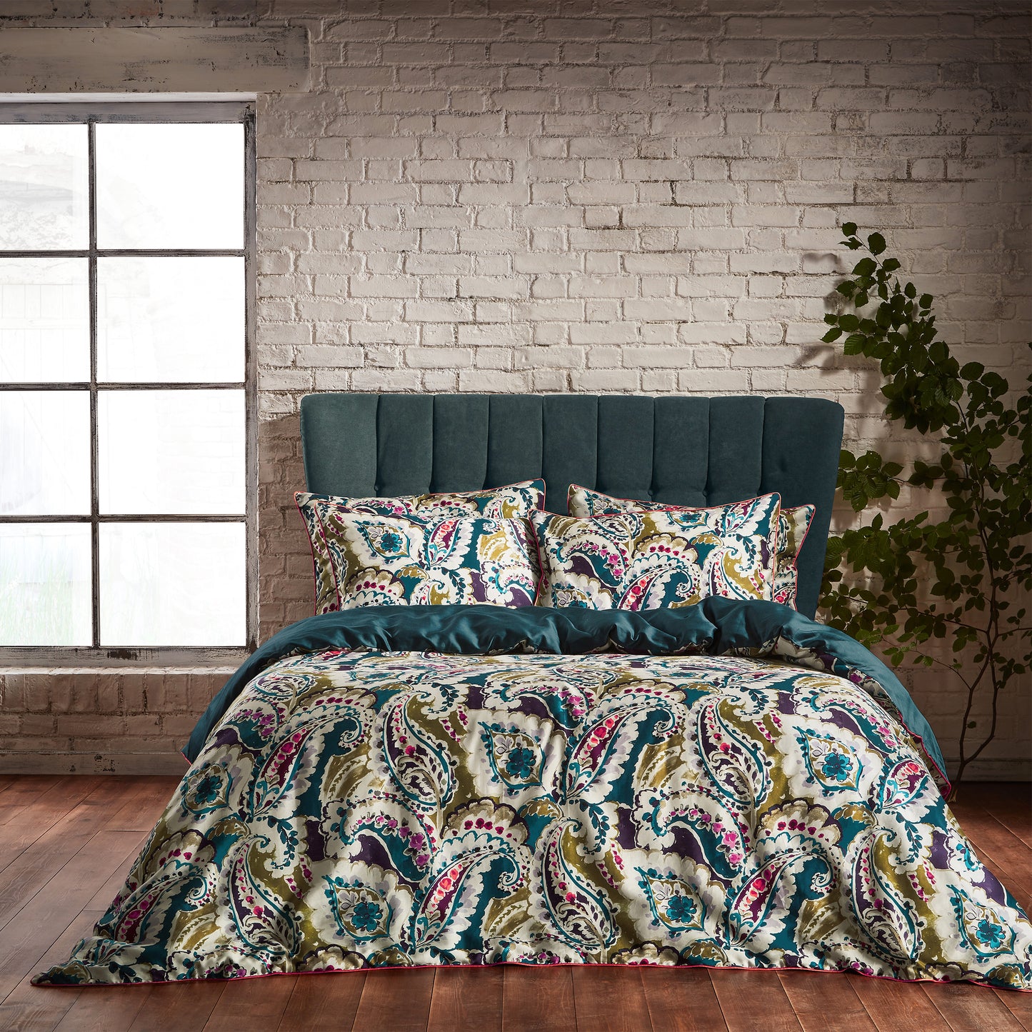 Aretha Paisley Cotton Sateen Piped Duvet Cover Set